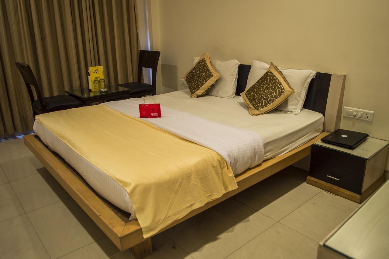 Oyo 751 Hotel Shree Palace โบปาล ภายนอก รูปภาพ