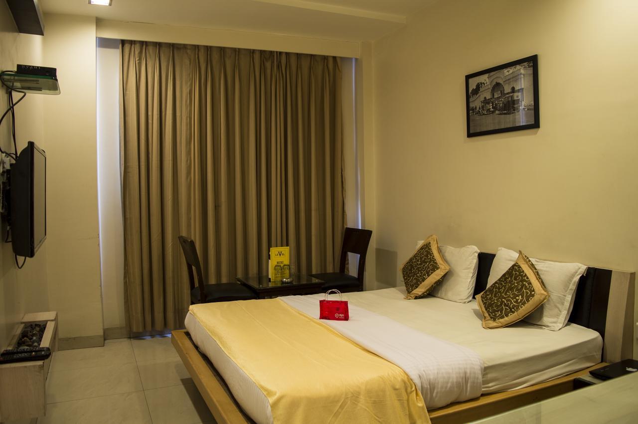 Oyo 751 Hotel Shree Palace โบปาล ภายนอก รูปภาพ